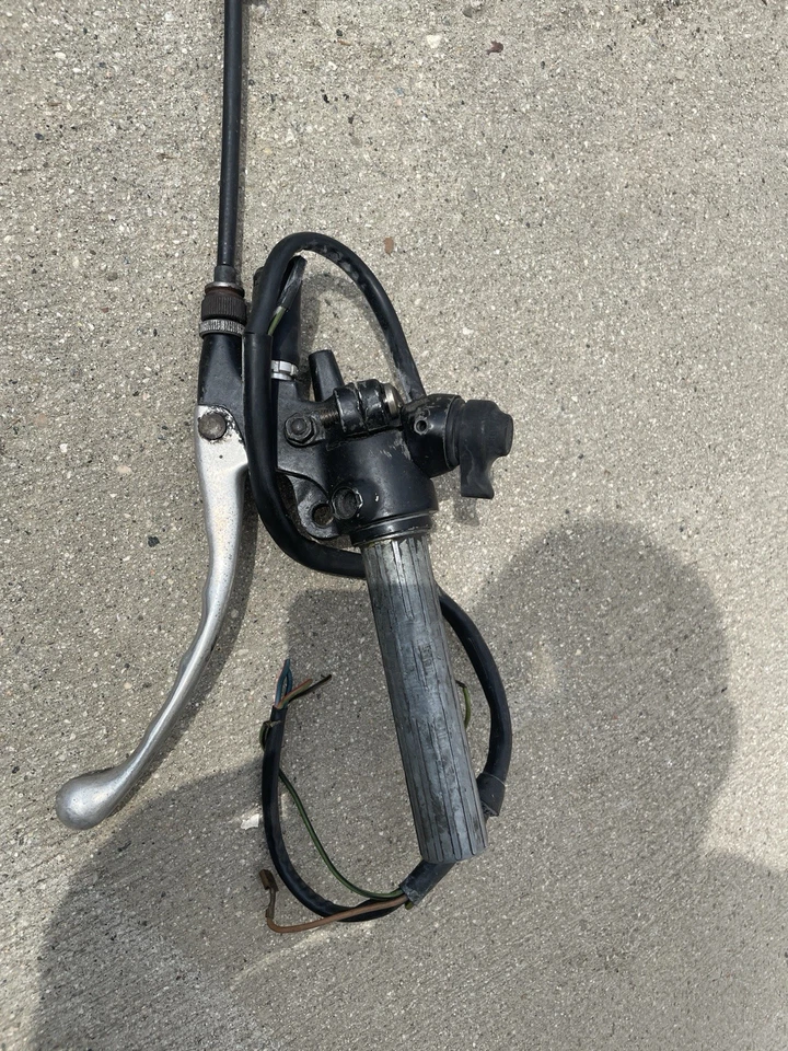 BMW R50/5 R60/5 R75/5 airhead front brake hub Twist Grip Controls Throttle Shoes - Image 3 of 4