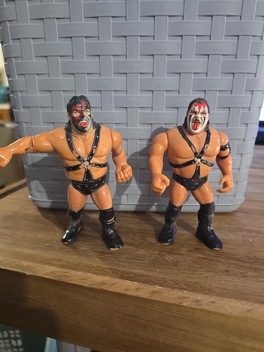 WWF Hasbro Smash Crush Demolition Action Figures 1...