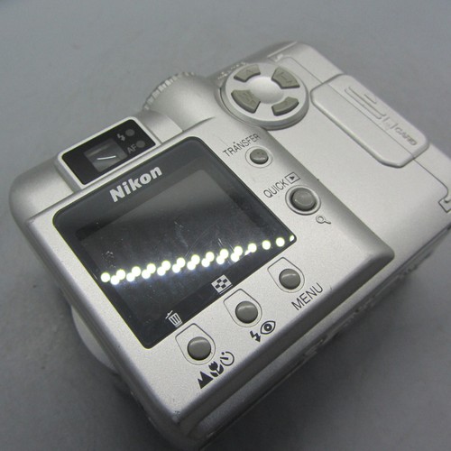 Nikon Digital Camera Coolpix 775 2.1MP Silver Tested - Picture 5 of 9