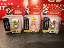 Nintendo 2.5" 3 Figure Lot: Green Toad / Princess Peach / Red Toad
