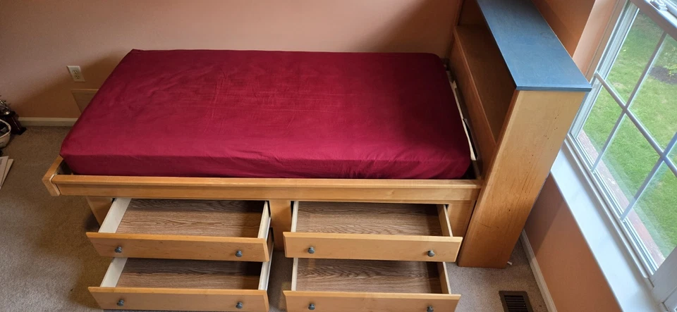  Cama de almacenamiento de 4 cajones con plataforma doble Foto 2 de 4