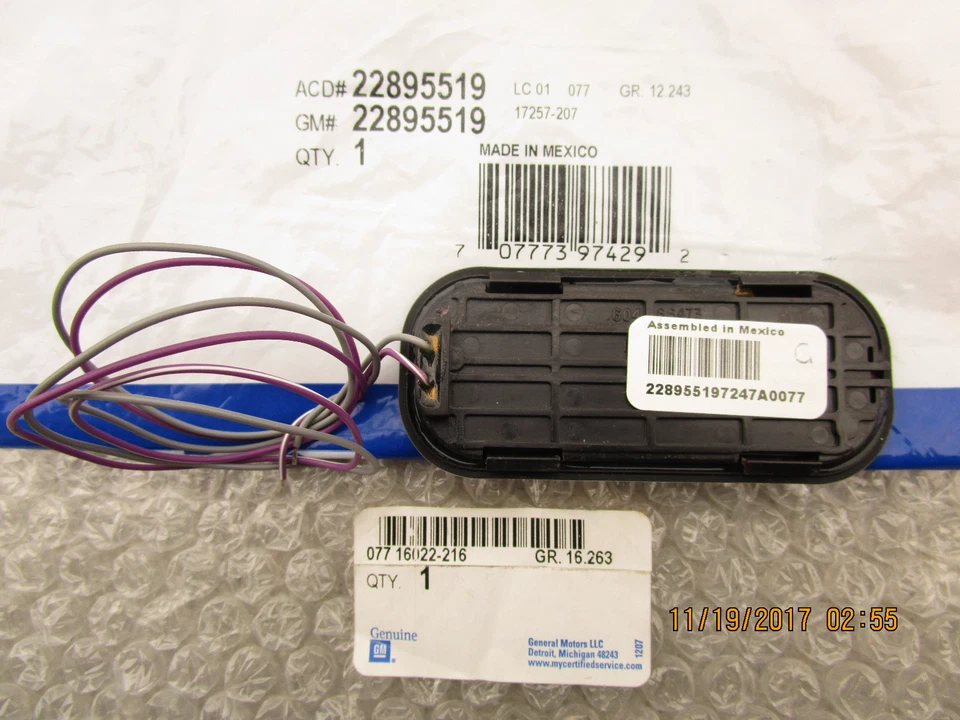 08-14 CADILLAC CTS ABRIDOR DE TAPA DE MALETERO PUERTA LEVADIZA INTERRUPTOR DE LIBERACIÓN FABRICANTE DE EQUIPOS ORIGINALES NUEVO Foto 3 de 3
