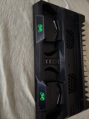 Ps4/pro/slim cooler + Akkustation Und Spieleständer
