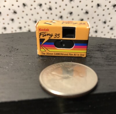 MINI BRANDS RETRO KODIAK 35MM CAMERA