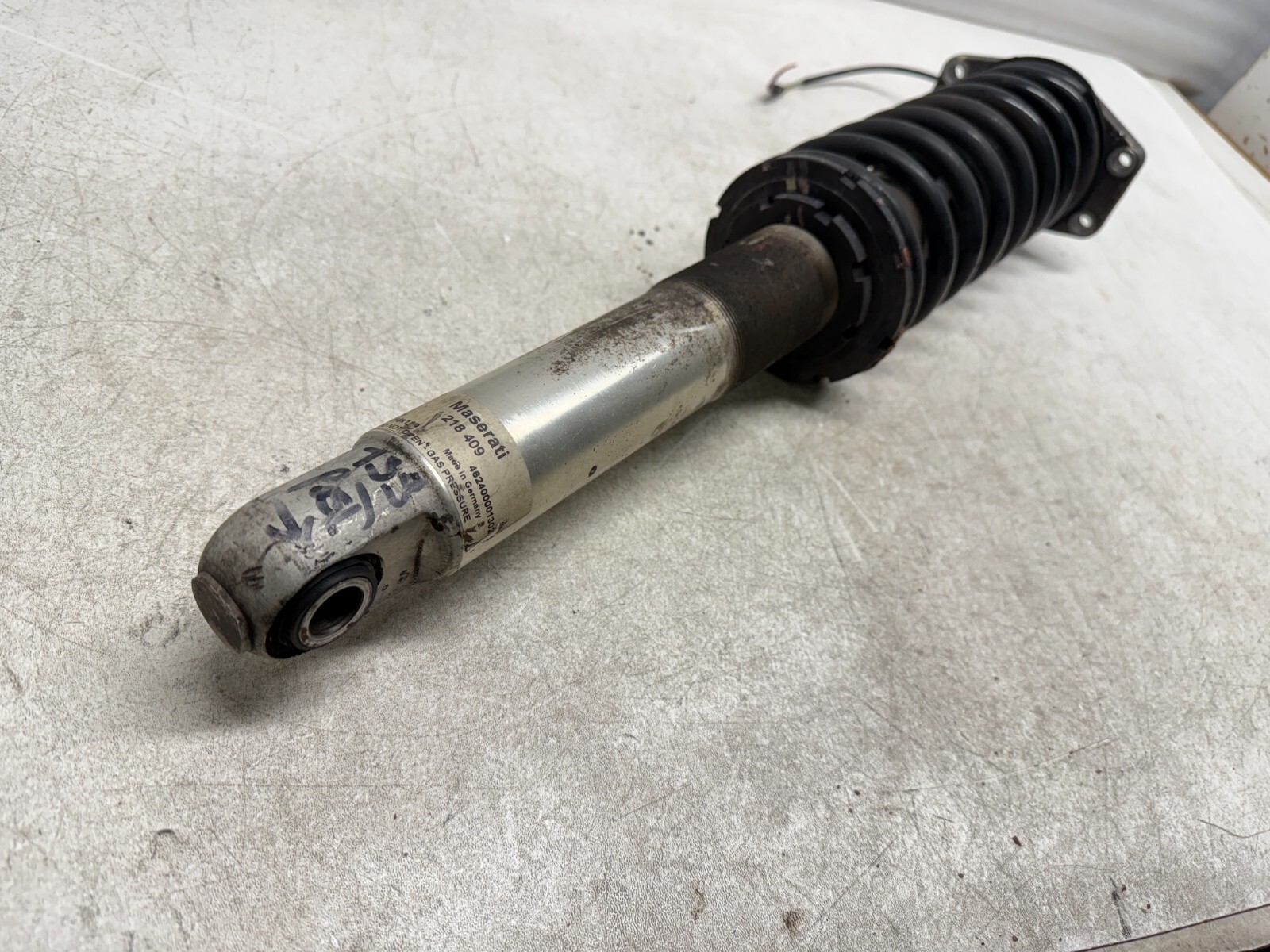 P41165 2003-2008 Maserati Quattroporte M139 Rear Shock Strut Absorber RH or LH