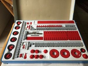 sets w/blocks, gears, wheels, etc 