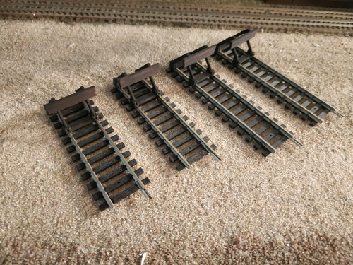 BUMPERS STOP WITH ROCO TRACKS 4 pcs, SCALE HO - Picture 3 of 13