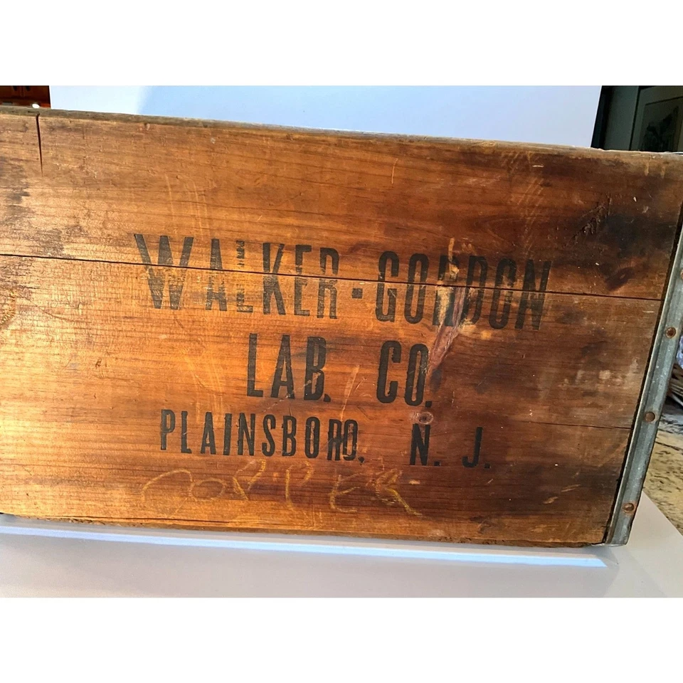 Caja de madera Walker Gordon Lab Co de colección; Plainsboro NJ gran caja antigua Foto 2 de 4