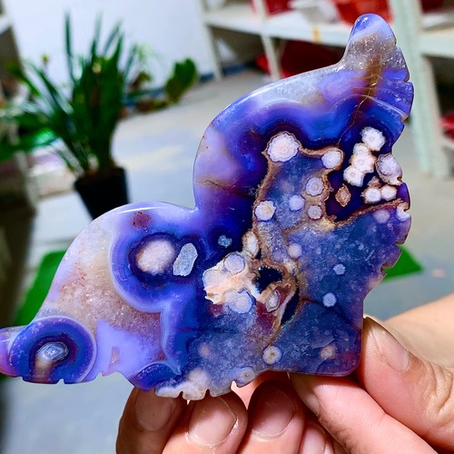 156G Purple pink hand carved heart-shaped crystal specimen - Picture 16 of 17
