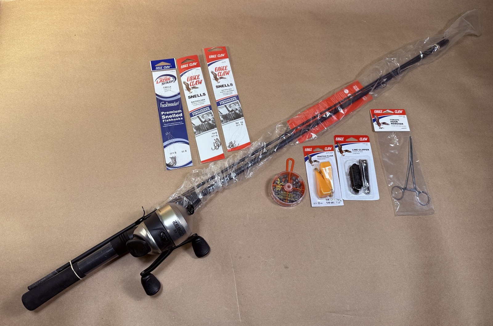 New Zebco 33 Fishing Rod and Reel + Lots of Eagle Claw Extras