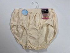 Womens Bali Light Beige Comfort Revolution Brief NEW NWT 10-11