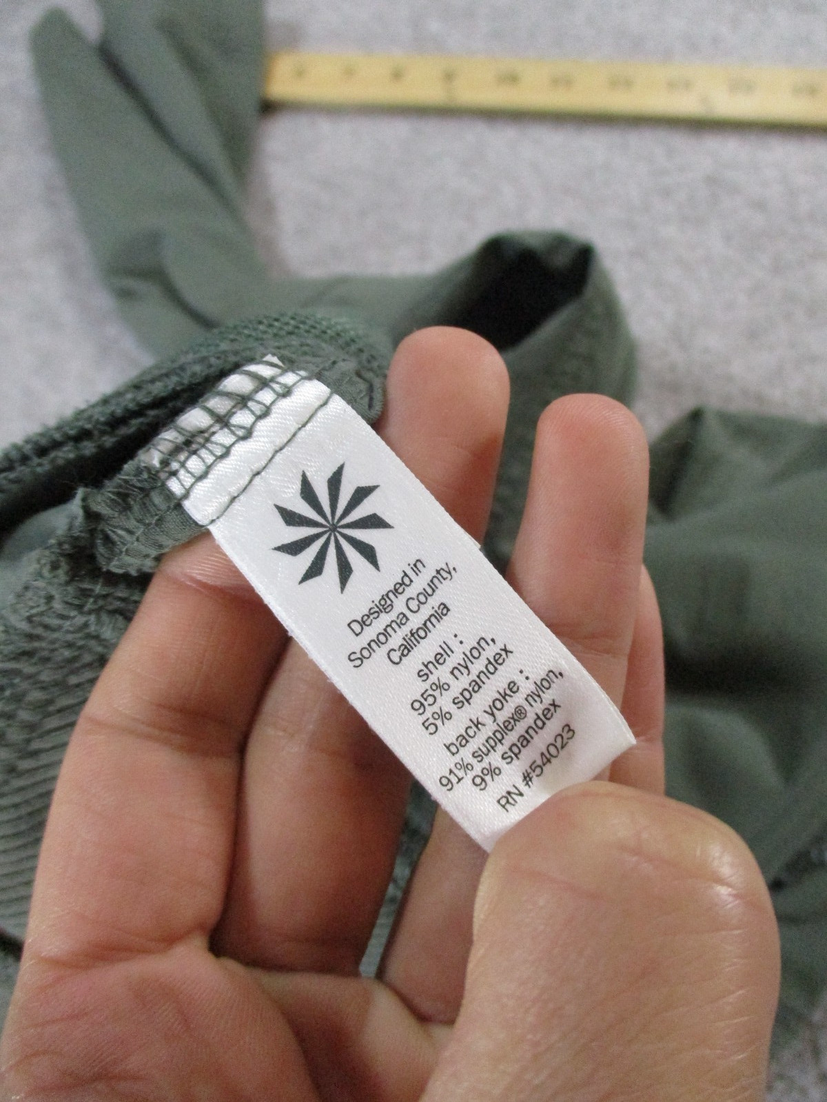 Athleta Pants Womens 14 Trekkie Capri Green Trail Hiking