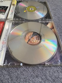 SEGA Dreamcast lot/bundle, 2 white Controllers, Dead or Alive, plus more!