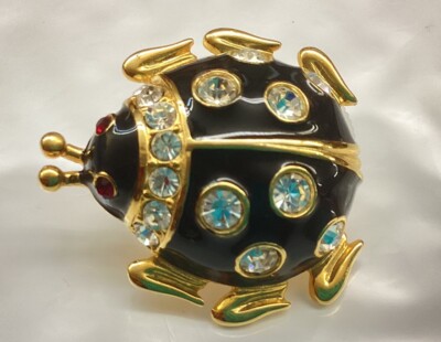 PRETTY VINTAGE CASUAL CORNER BLACK ENAMEL & RHINESTONE LADY BUG BROOCH NICE 