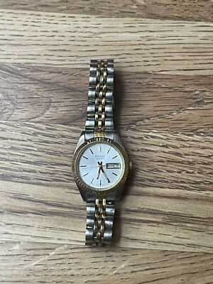 Vintage Pulsar V828-0050 Two Tone Stainless Steel Band Day Date Ladies Watch