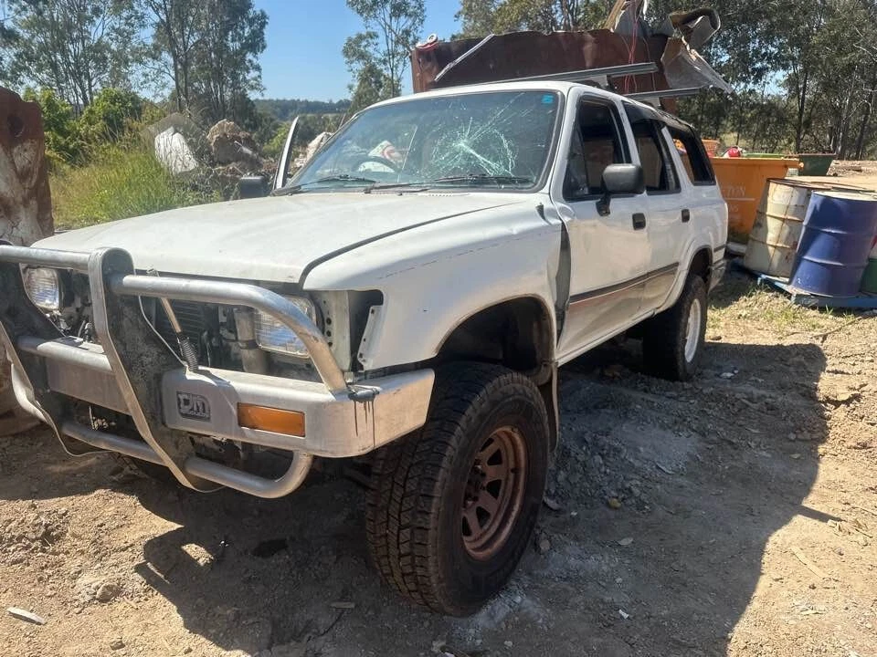 1990 Toyota 4Runner Bonnet Hinge Right Driver 89-95 22R OEM #B488 - image 4 of 4