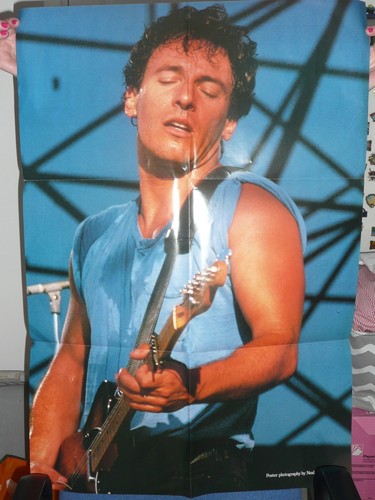 BRUCE SPRINGSTEEN GLORY DAYS 12 INCH UK SINGLE WITH AMAZING GIANT POSTER - Picture 2 of 2