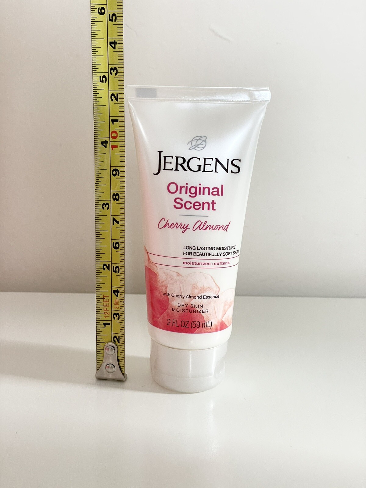 Jergens Original Scent Cherry Almond Moisturizer Body Lotion Travel Size 2 oz