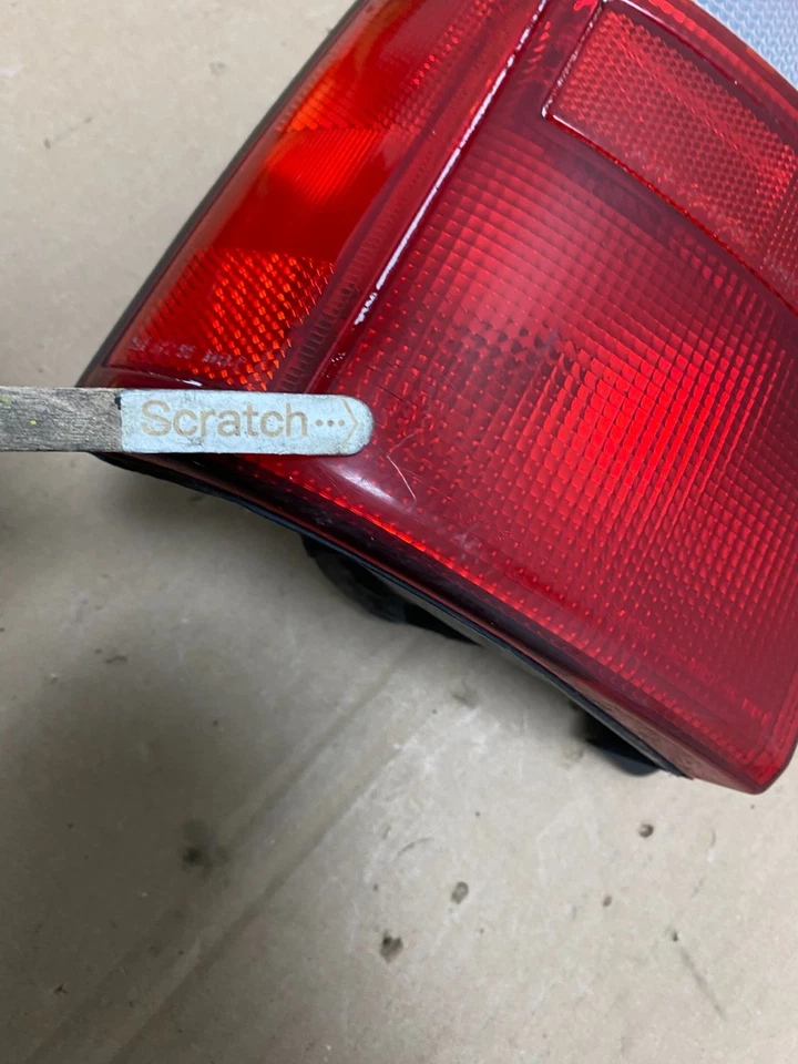 Luz trasera izquierda conductor Suzuki XL-7 Vitara 1999 a 2003 OEM U7116 DW Foto 4 de 4