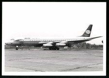 Fotografie Flugzeug Douglas DC-8, Passagierflugzeug der Delta International, Ke