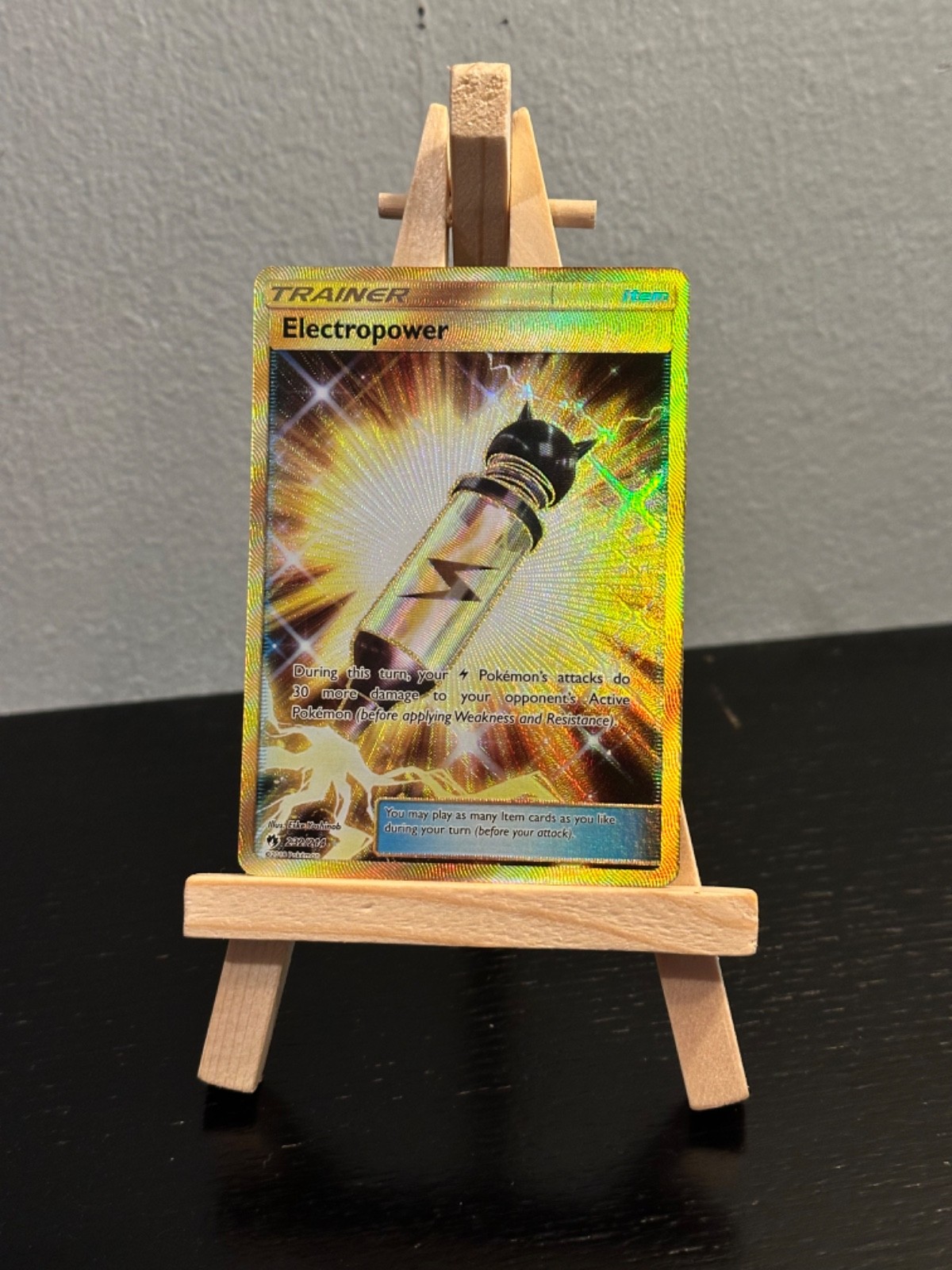 Pokémon TCG Electropower Trainer SM Lost Thunder Secret Rare 232/214 NM