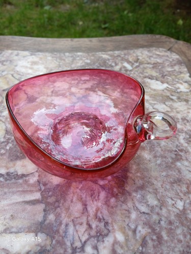 VICTORIAN CRANBERRY GLASS HEART SHAPED CREAM BOWL - Picture 7 of 11