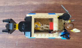 LEGO Adventurers: Oasis Ambush (5938) Used, w/ Instructions. Great Condition.