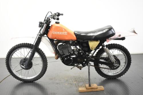 1980 Suzuki DS250T Unregistered US Import Classic Restoration Project - Picture 2 of 15