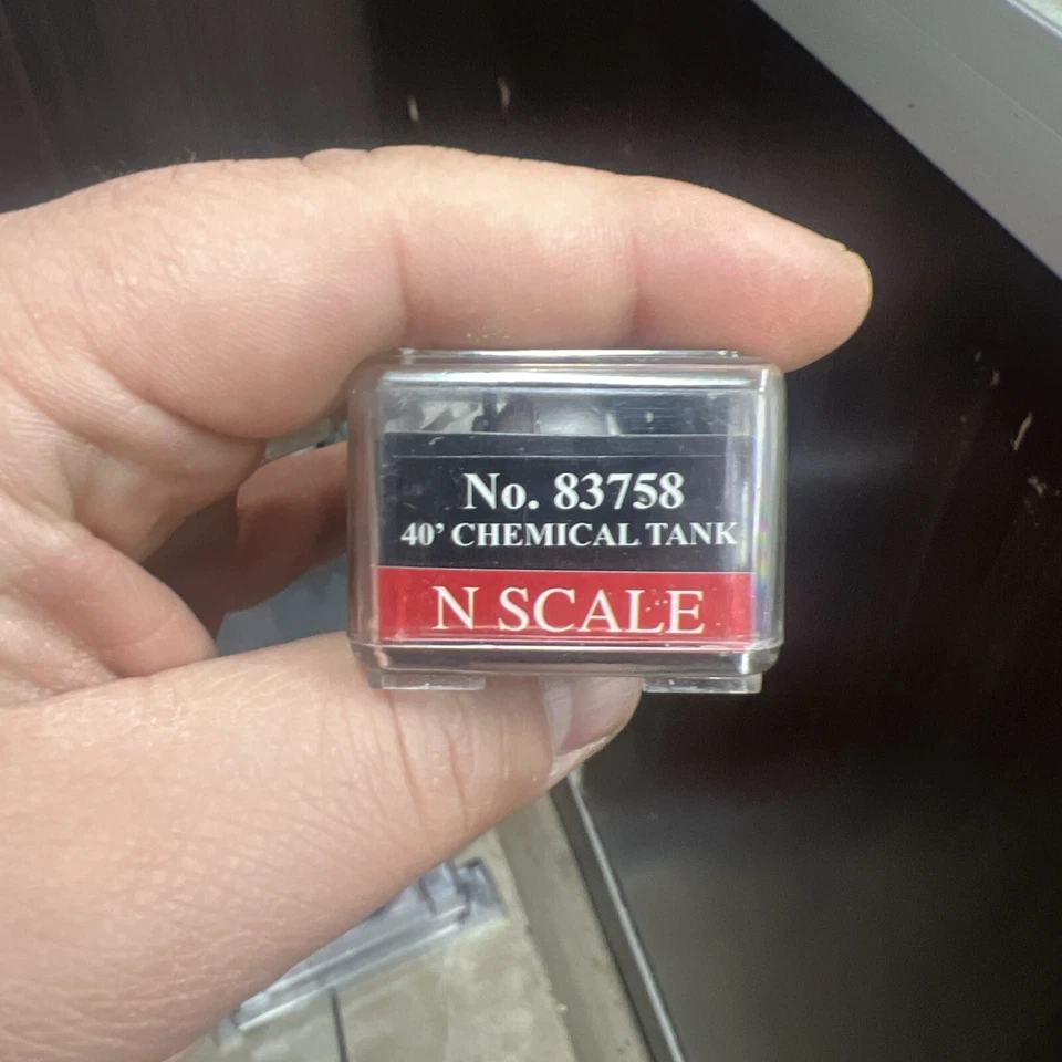 N Scale "BREA CHEMICAL" SINGLE DOME TANK Car Model Power NEW 83758 - Image 2 of 3