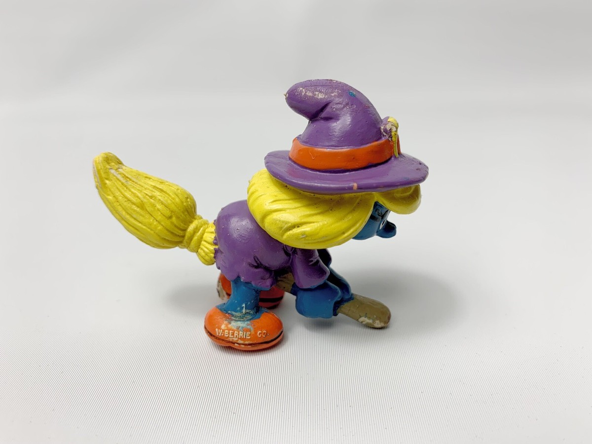 W Berrie Peyo 1982 Smurfs Halloween Witch Smurfette made in W Berrie Peyo 1982 Smurfs Halloween Witch Smurfette made in