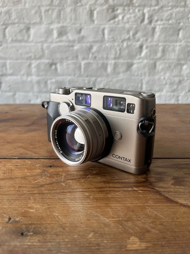 Contax G2 Rangefinder 35mm Film Camera + Carl Zeiss Planar 45mm f2