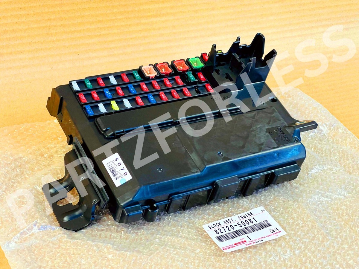 82720-50081 TOYOTA Lexus LS460 LS600h Fuse Relay Engine Room