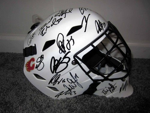Calgary Flames 2019-20 Team Signed Goalkeeper Mask COA Gaudreau Tkachuk
