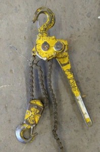YALE 3TON 10FT ROLLER CHAIN LEVER HOIST