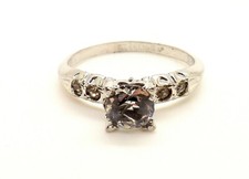 GORGEOUS VINTAGE STERLING SILVER CUBIC ZIRCONIA SOLITAIRE ENGAGEMENT RING