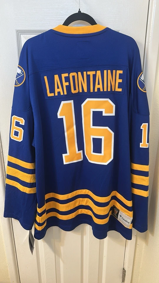 Camiseta Fanatics Vintage Buffalo Sabres Talla 2XL Pat LaFontaine Línea Azul Precio de venta sugerido por el fabricante 200 USD Foto 2 de 4