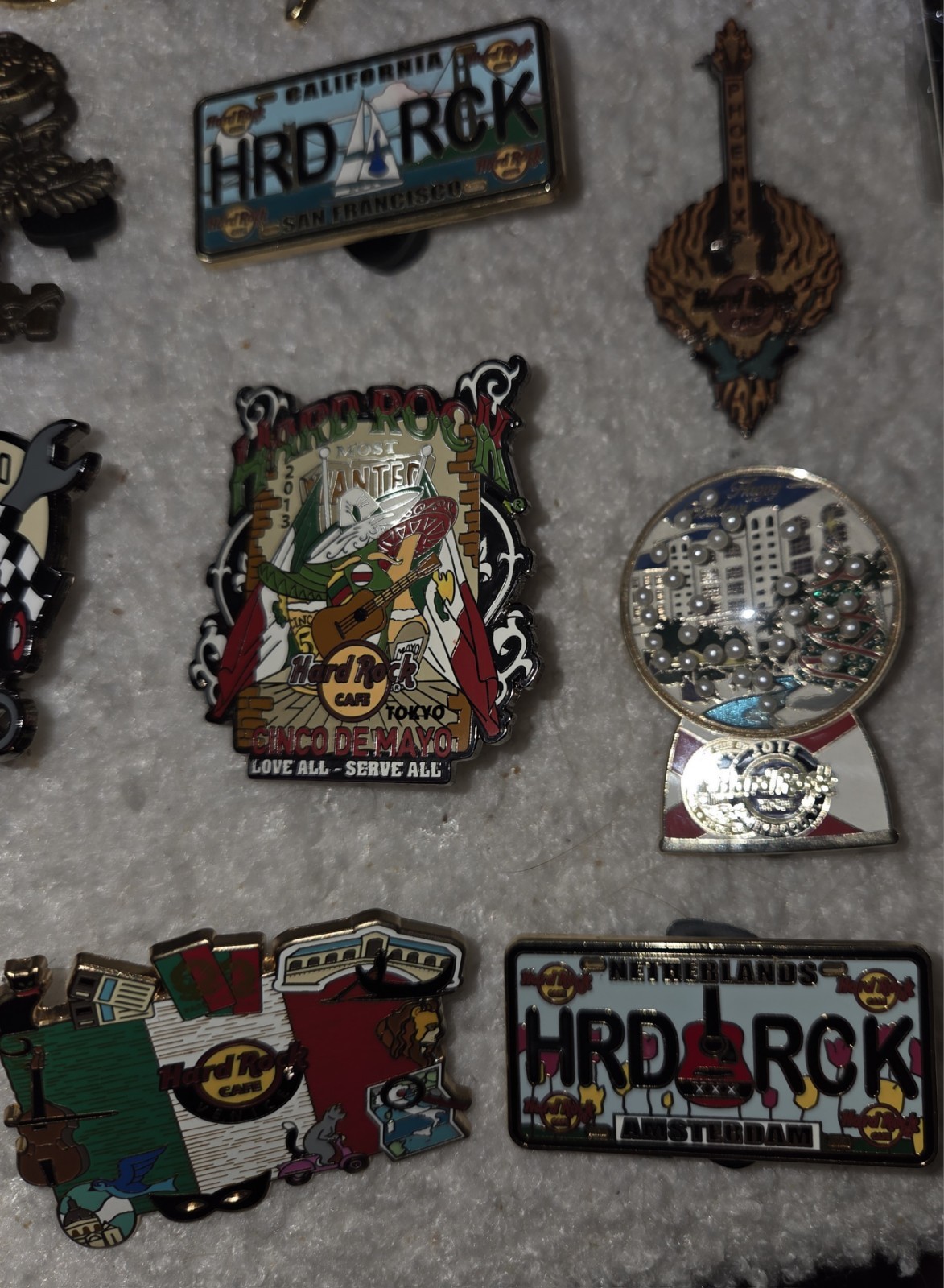 Hard Rock Cafe Pin Lot  - 31 PINS