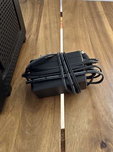 ARRIS SBG10 Dual Band Wi-Fi Modem Router-Black!! - Picture 3 of 8
