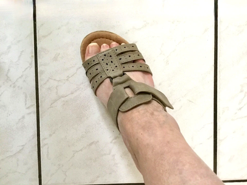 Mules kaki Taille 38 Talons 6,5 cm - Photo 2/4