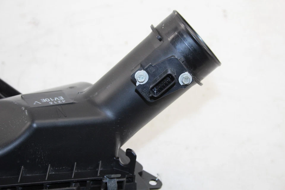 2009-2020 Nissan 370Z Coupe Right Air Cleaner Box OEM DV138 - Изображение 2 из 4