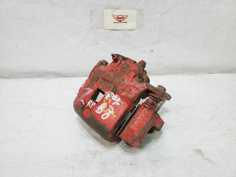 Pinza de freno delantera derecha lado del pasajero Infiniti G35 2003-2005 OEM 41001-AM801 Foto 3 de 4