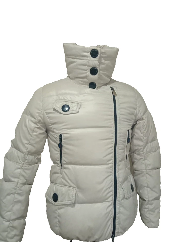 Moncler Girls Puffer Jacket. light gray. Size 12Y/152 cm - Image 4 of 4