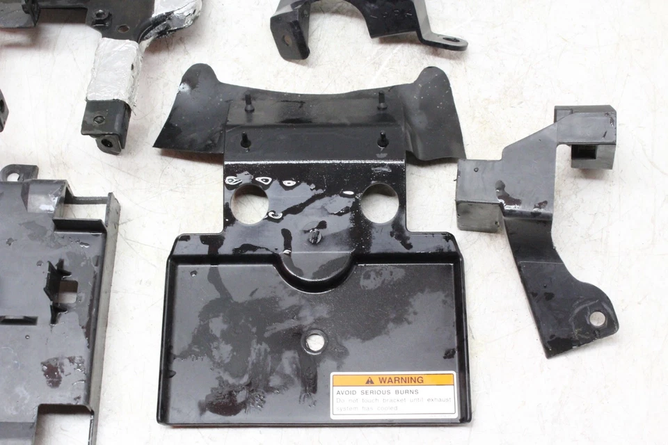 Yamaha FZ6 2006 OEM juego trasero izquierdo derecho soporte clavija conductor soportes Foto 3 de 4