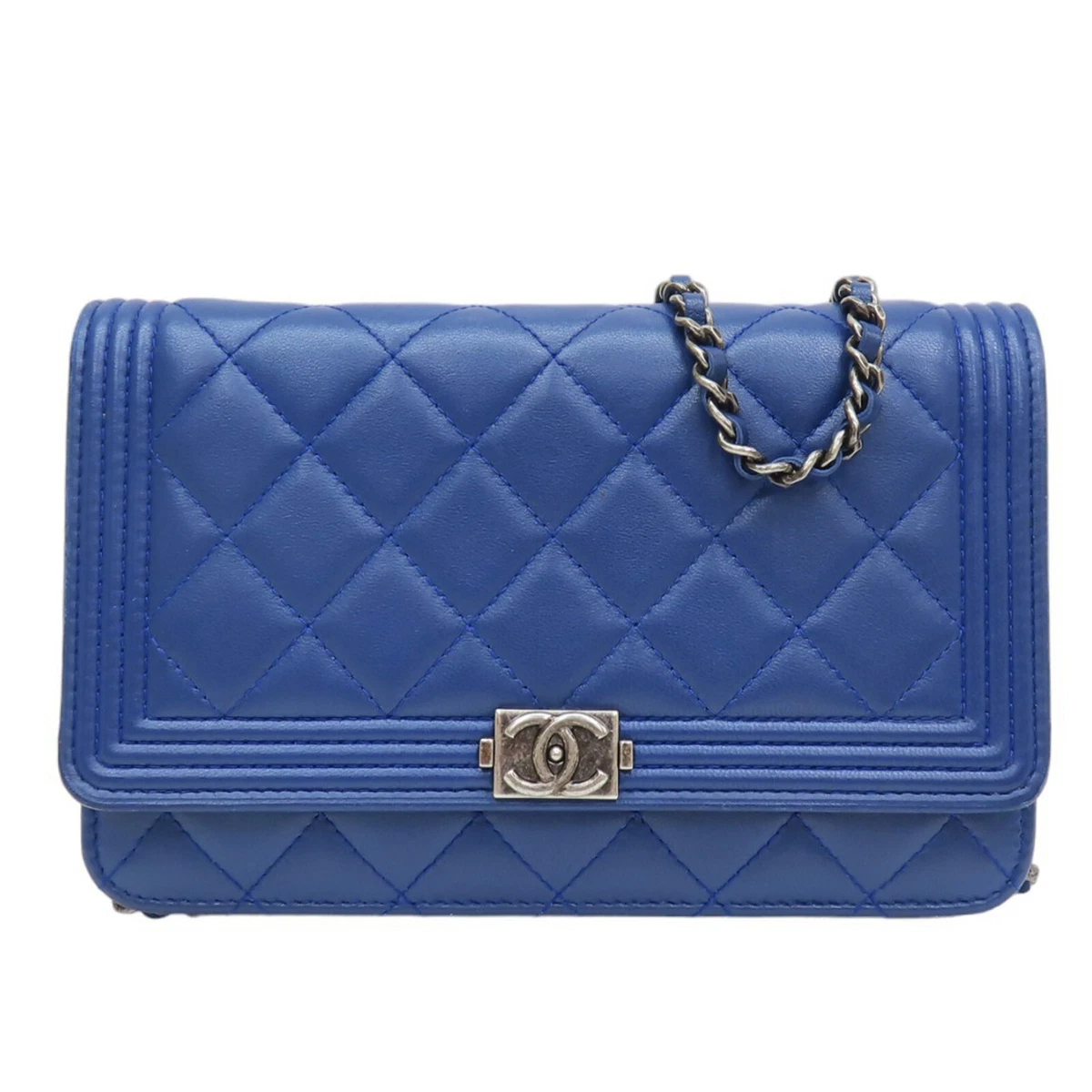 CHANEL Boy Shoulder bag in Blue Leather Chanel