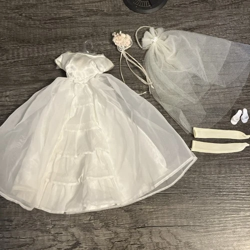 Mattel Barbie Bride's Dream 947 Original 1963 Vintage Set - Wedding Gown Fashion