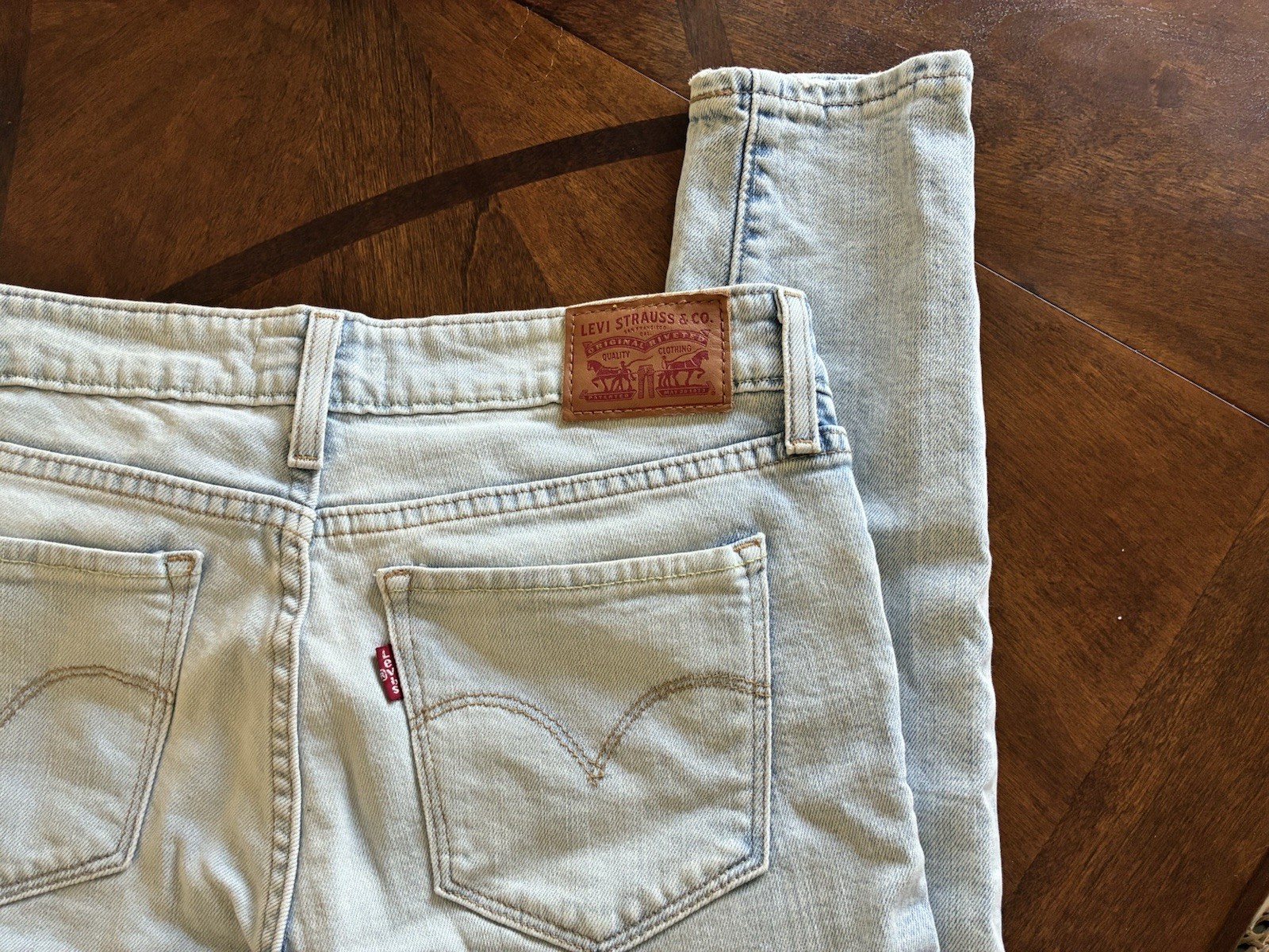Levis Womens 27 711 Skinny Jeans Light Wash Mid Rise Distressed Stretch