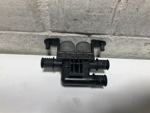 BMW 5 E60 E61 2009 Heizungsventil Wasserventil 6906652 Benzin 225kW LJO14942