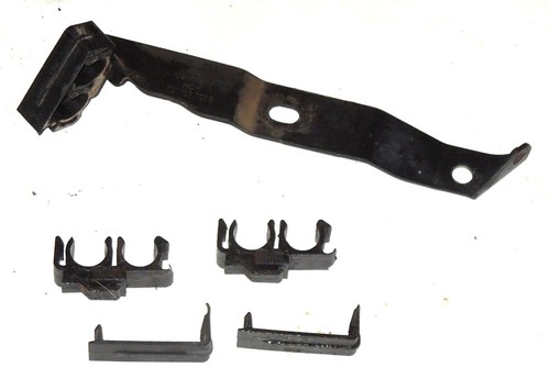 95 96 97 98 99 VW Jetta MK3 2.8 VR6 OEM Engine Fuel Line Bracket W Hose Guides
