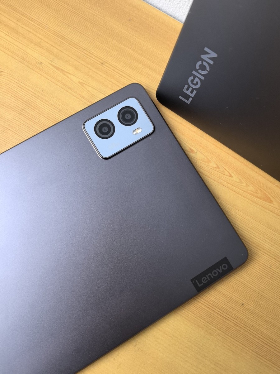 Lenovo Legion Y700 (2023)8.8” 13MP Snapdragon 8+ Gen 1 WIFI