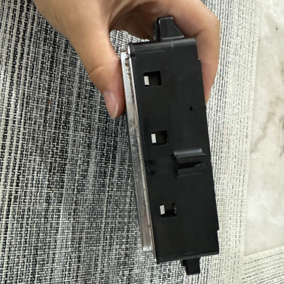 Информационно-развлекательная сенсорная панель 2016–2018 Cadillac CT6 84077943 на замену 22972564 23383545 - Изображение 4 из 4